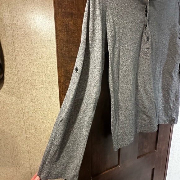 H&M Long Sleeve Gray Henley Shirt size M - Picture 3 of 7